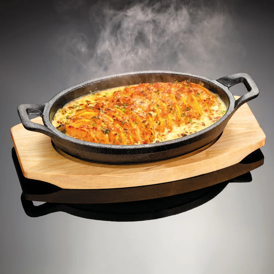 Judge Sizzle & Serve, 20 x 14cm Cast Iron Gratin Dish on server board