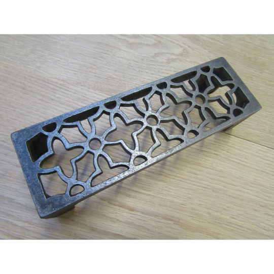Derik Metal Floor/Wall Grille