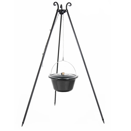Hafwen Tripod with Kettle