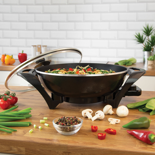 Quest 35870 Electric Non-Stick Wok with Lid / Rapid Heating, 1500W