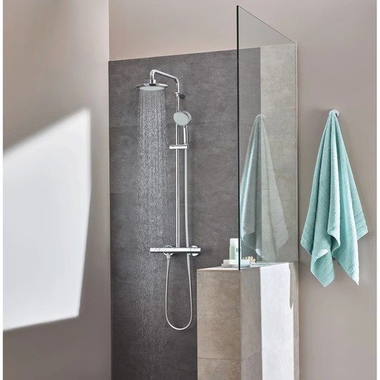 GROHE New Tempesta Cosmopolitan 160 shower system with thermostat 27922000