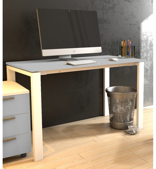 Favela Desk