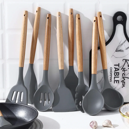 24 Piece Bateman Asorted Kitchen Utensil Set