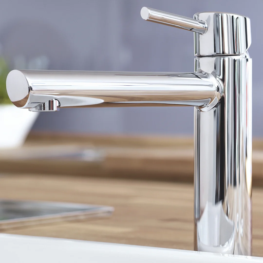 Concetto GROHE Concetto kitchen tap, medium high spout, 140° swivel range, GROHE StarLight 31128001