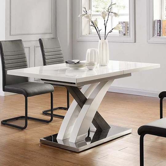 Valles Extendable Dining Table