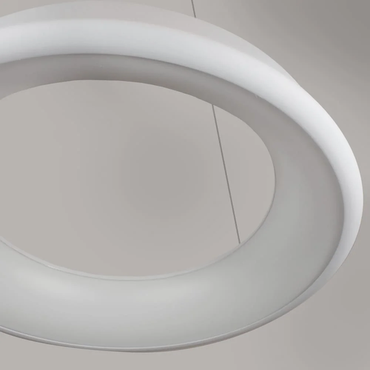 Namaka 1 - Light Wagon Wheel LED Chandelier