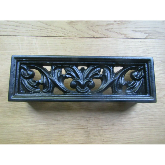 Zapata Metal Floor/Wall Grille