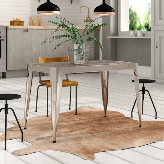 Cralcum Dining Table