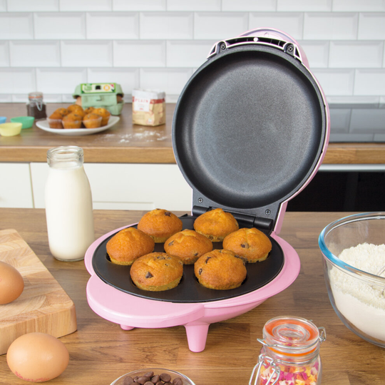 Global Gizmos 35590 Mini Cupcake Maker / Non-Stick, Easy Clean / 1000W