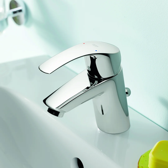 GROHE Eurosmart single-lever basin mixer Â- stylish German engineering 33265002