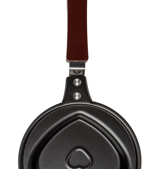 Frying pan, heart