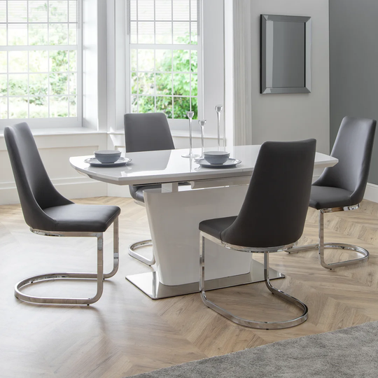 Wynnfield Extendable Dining Table