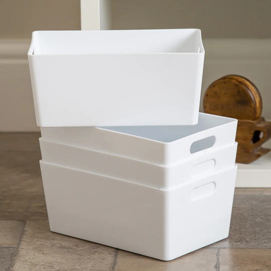 Medium Deep Plastic Basket